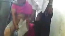 সুন্দর এবং আঁট দাসত্ ...