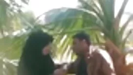 স্বর্ণকেশী, সুন্দরী  ...