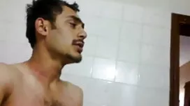 বড়ো বুকের মেয়ের সে ...