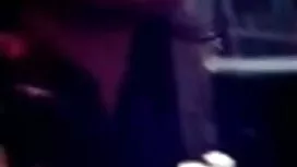 চুম্বন করবে না, চাঁচ ...